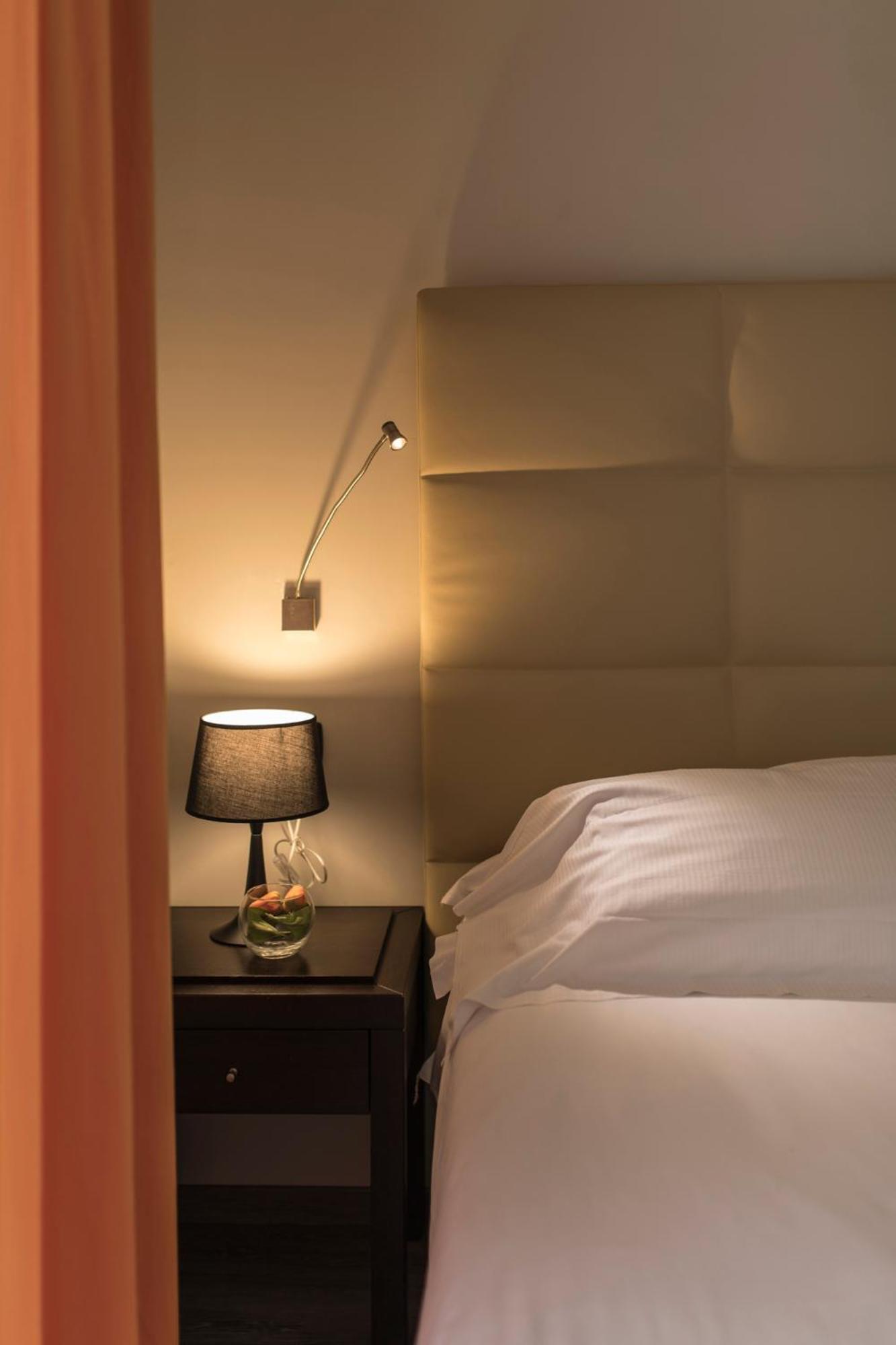 Hotel Donatello Имола Екстериор снимка