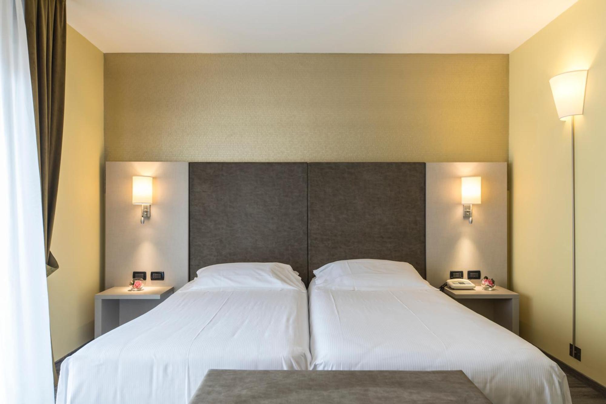Hotel Donatello Имола Екстериор снимка