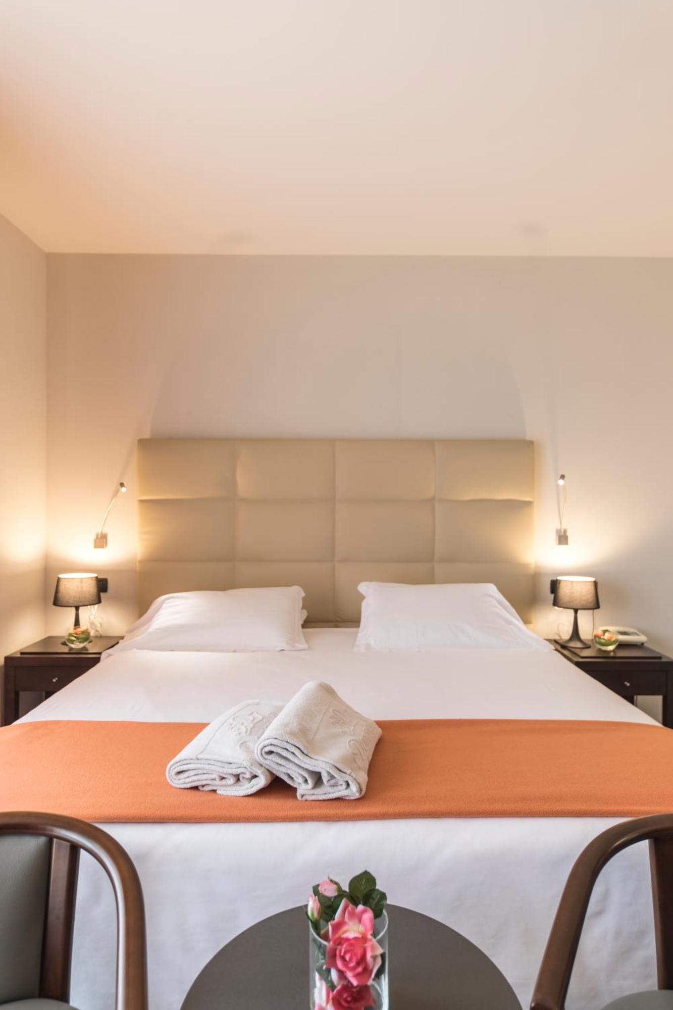 Hotel Donatello Имола Екстериор снимка