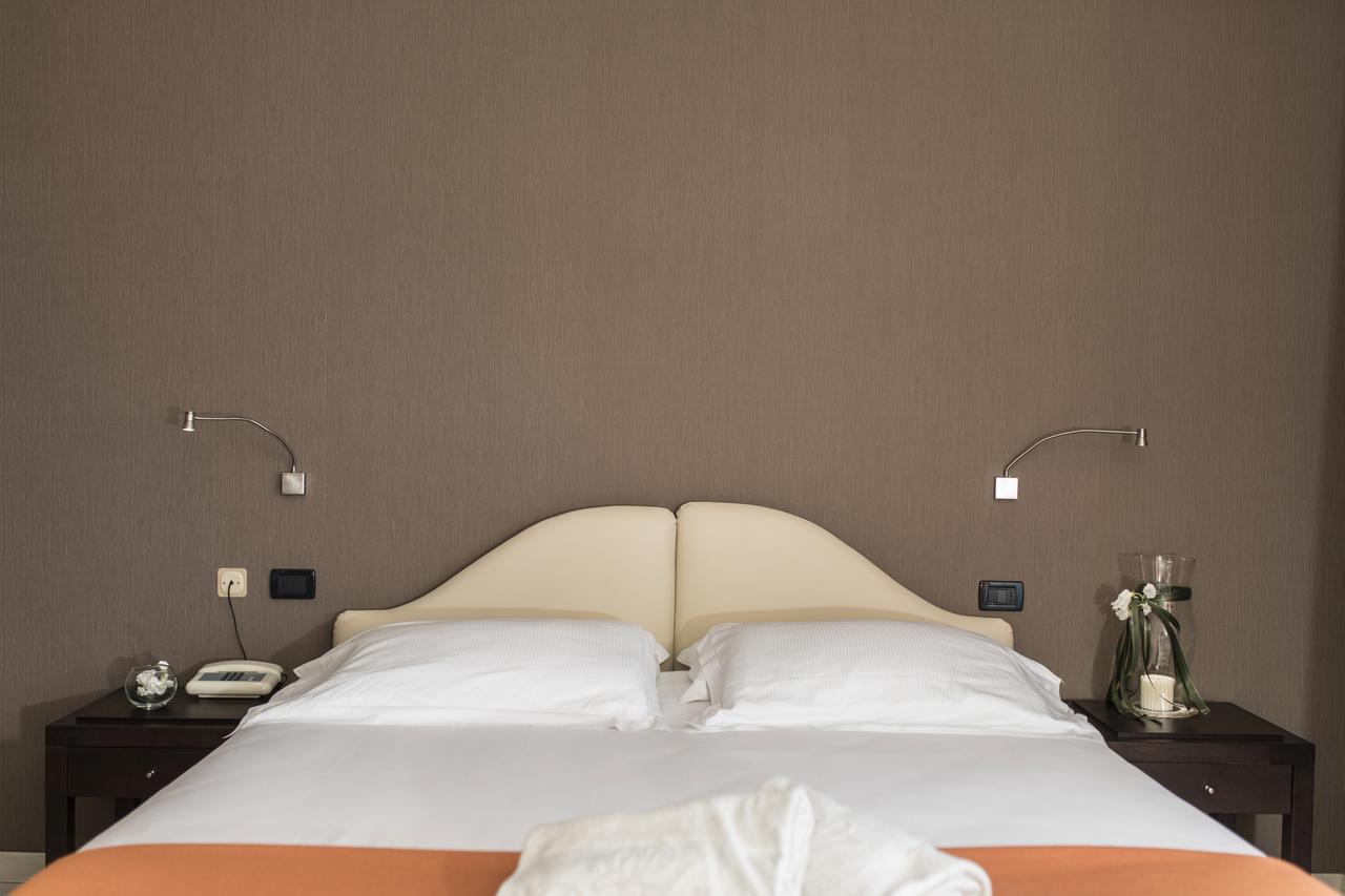 Hotel Donatello Имола Екстериор снимка